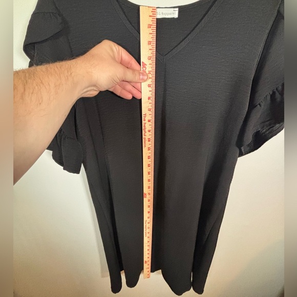 FSL Apparel Black Ruffle Sleeve Shift Dress V-Neck Made in USA Size M - Picture 7 of 9